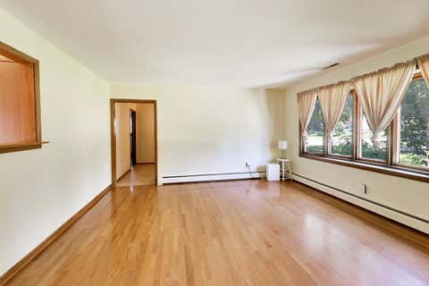 Tiny photo for 4049 Grandview Avenue, Gurnee, IL 60031 (MLS # 12724627)