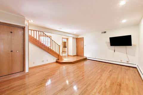 Tiny photo for 4049 Grandview Avenue, Gurnee, IL 60031 (MLS # 12724627)
