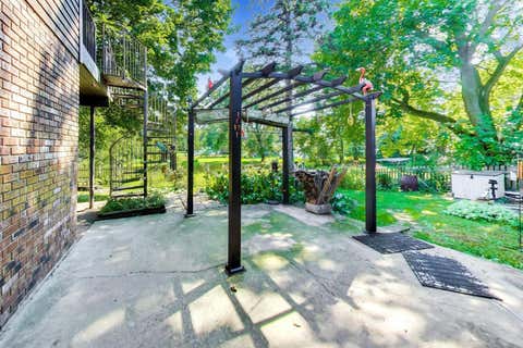 Tiny photo for 4049 Grandview Avenue, Gurnee, IL 60031 (MLS # 12724627)