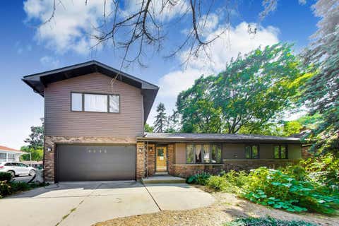 Photo of 4049 Grandview Avenue, Gurnee, IL 60031 (MLS # 12724627)
