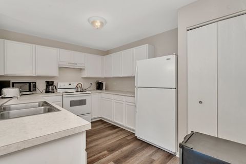 Tiny photo for 1303 Silverstone Drive #1303, Carpentersville, IL 60110 (MLS # 12518816)