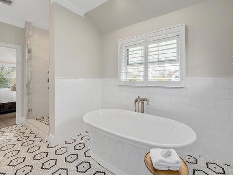 Tiny photo for 5425 Central Avenue, Western Springs, IL 60558 (MLS # 12556438)