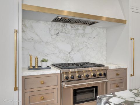 Tiny photo for 5425 Central Avenue, Western Springs, IL 60558 (MLS # 12556438)