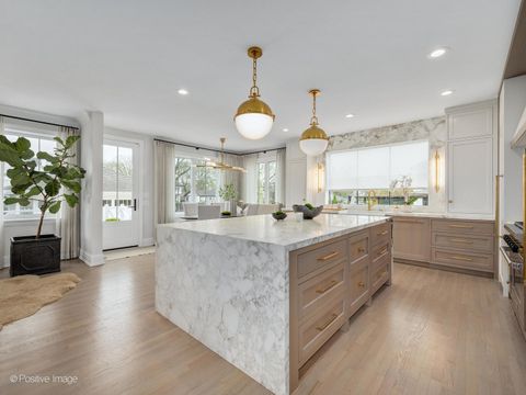 Tiny photo for 5425 Central Avenue, Western Springs, IL 60558 (MLS # 12556438)