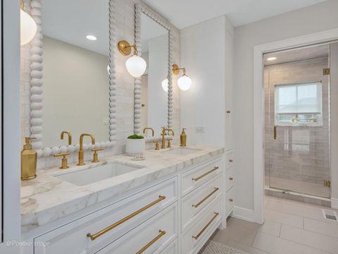 Tiny photo for 5425 Central Avenue, Western Springs, IL 60558 (MLS # 12556438)