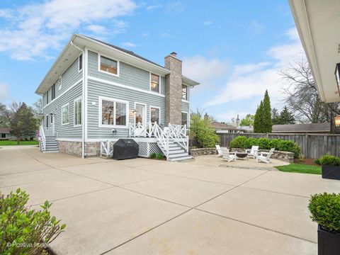 Tiny photo for 5425 Central Avenue, Western Springs, IL 60558 (MLS # 12556438)