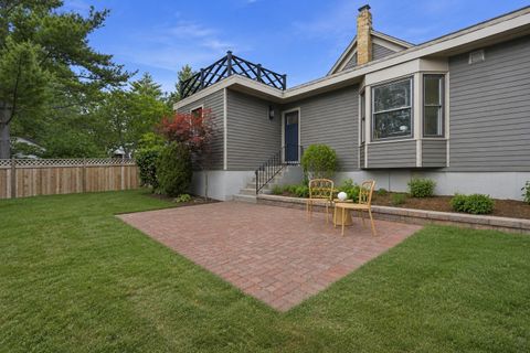 Tiny photo for 208 Dundee Avenue, Barrington, IL 60010 (MLS # 12687117)