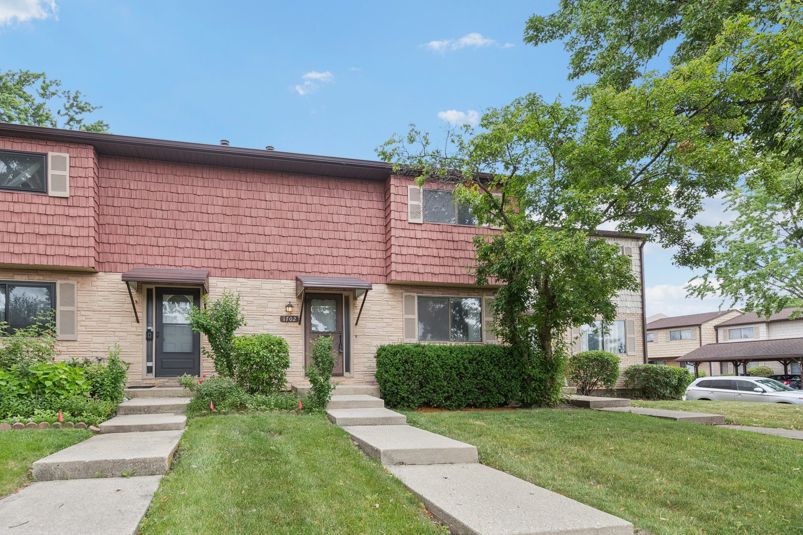 1702 Lakeview Drive