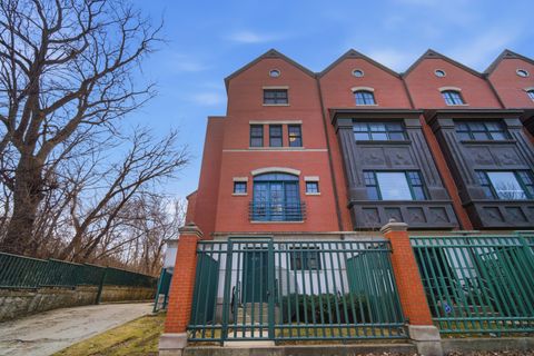 Photo of 4323 W Peterson Avenue, Chicago, IL 60646 (MLS # 12544563)