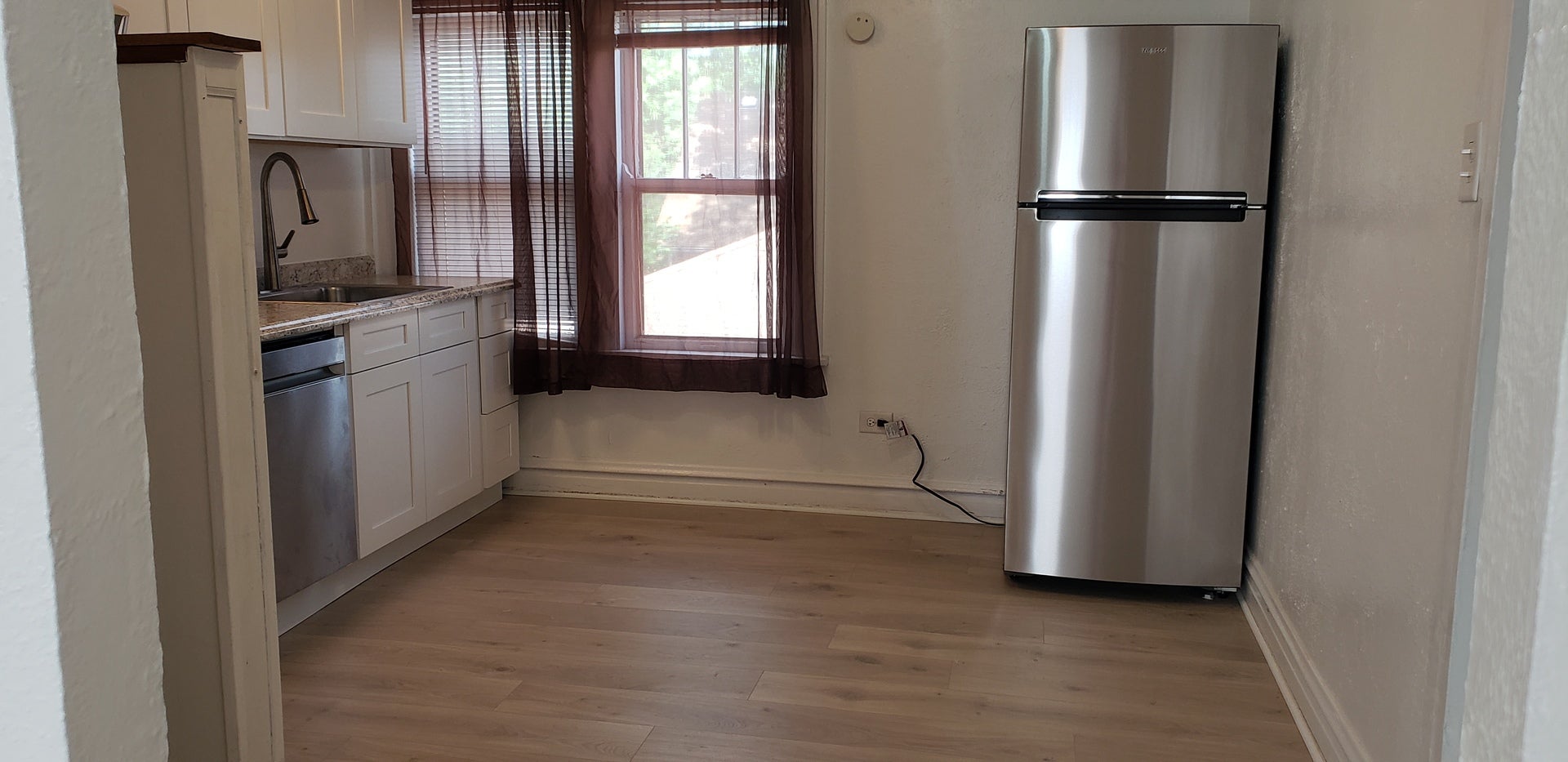 283 W North Avenue 2