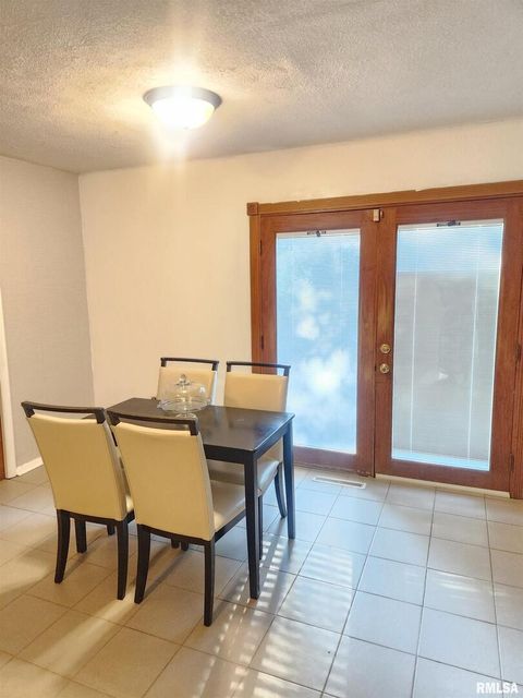 Tiny photo for 112 N Parrish Lane, Carbondale, IL 62901 (MLS # EB459912)