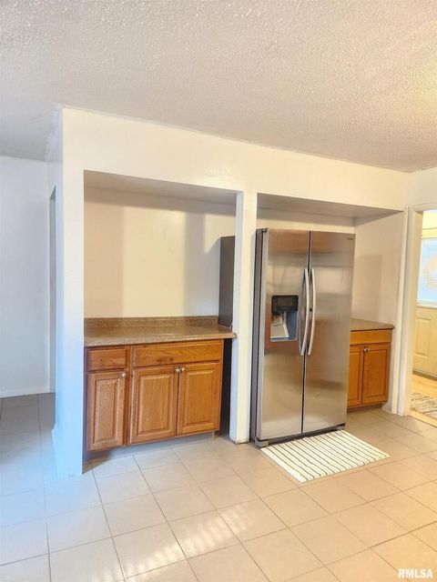 Tiny photo for 112 N Parrish Lane, Carbondale, IL 62901 (MLS # EB459912)