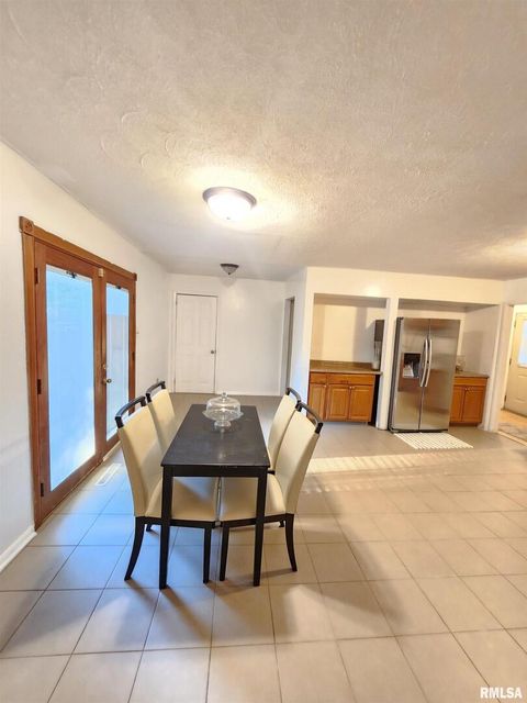 Tiny photo for 112 N Parrish Lane, Carbondale, IL 62901 (MLS # EB459912)