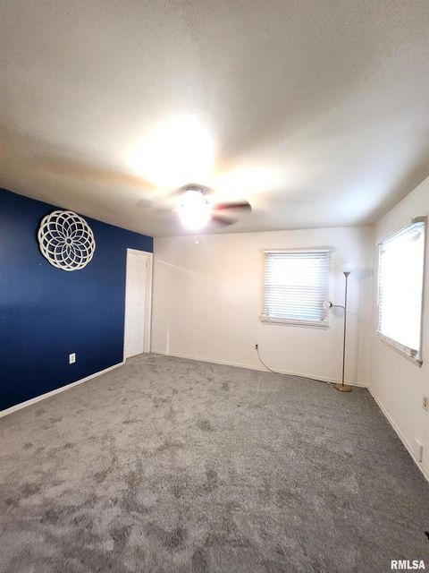 Tiny photo for 112 N Parrish Lane, Carbondale, IL 62901 (MLS # EB459912)