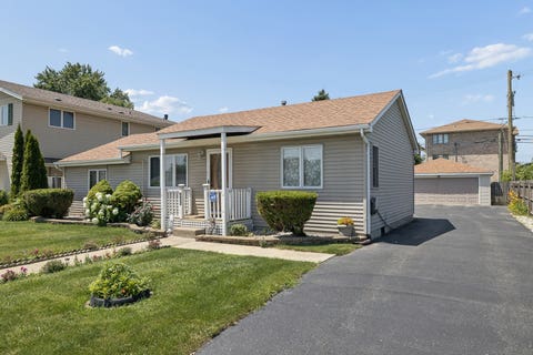 Tiny photo for 9822 Marion Avenue, Oak Lawn, IL 60453 (MLS # 12698438)