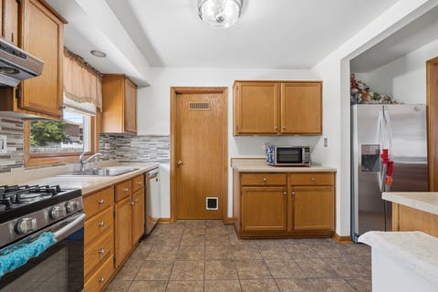 Tiny photo for 9822 Marion Avenue, Oak Lawn, IL 60453 (MLS # 12698438)