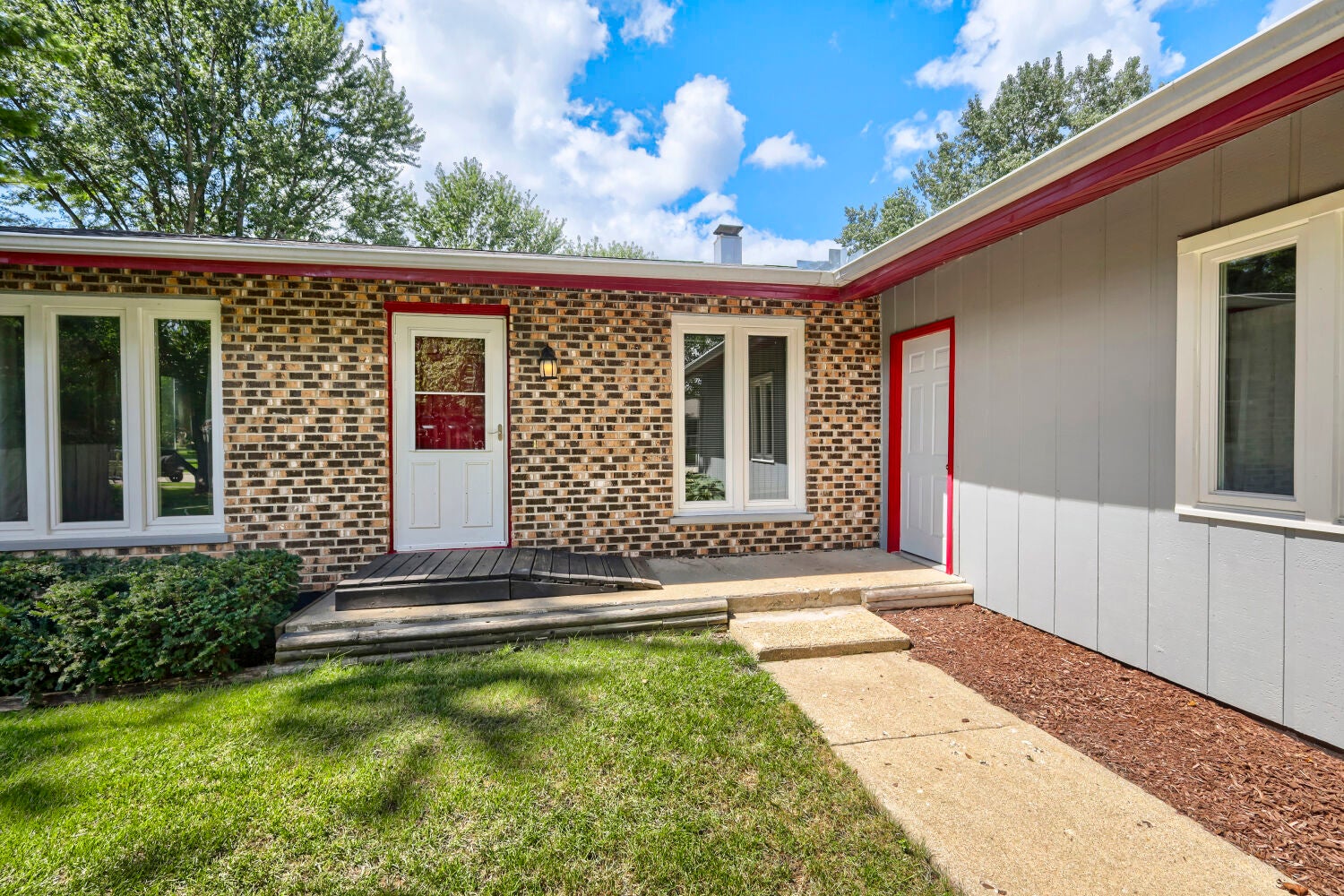 98 Brookside Drive