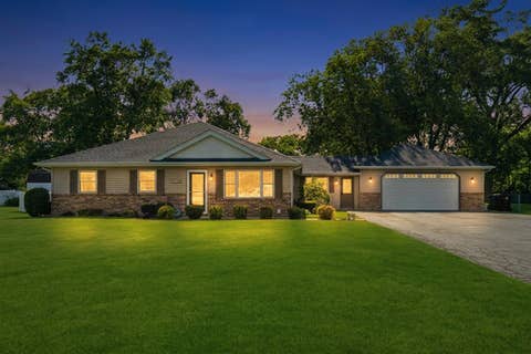 Tiny photo for 17160 Oriole Avenue, Tinley Park, IL 60477 (MLS # 12679006)