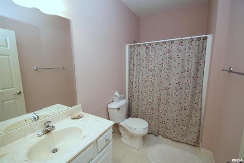 Tiny photo for 5529 Baraboo Court, Davenport, IA 52804 (MLS # QC4267691)