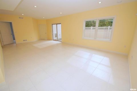 Tiny photo for 5529 Baraboo Court, Davenport, IA 52804 (MLS # QC4267691)