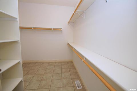 Tiny photo for 5529 Baraboo Court, Davenport, IA 52804 (MLS # QC4267691)