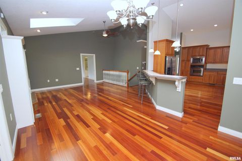 Tiny photo for 5529 Baraboo Court, Davenport, IA 52804 (MLS # QC4267691)