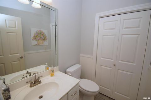 Tiny photo for 5529 Baraboo Court, Davenport, IA 52804 (MLS # QC4267691)