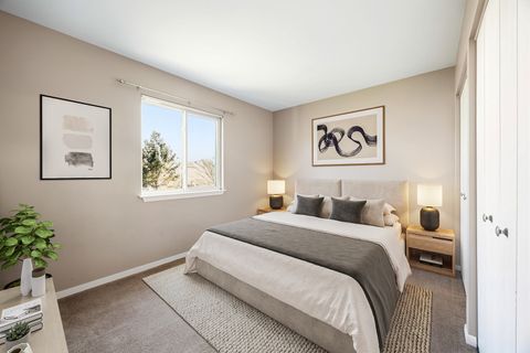 Tiny photo for 5 Longview Court, South Elgin, IL 60177 (MLS # 12609302)