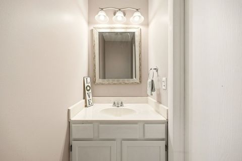 Tiny photo for 5 Longview Court, South Elgin, IL 60177 (MLS # 12609302)