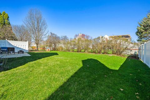 Tiny photo for 5 Longview Court, South Elgin, IL 60177 (MLS # 12609302)