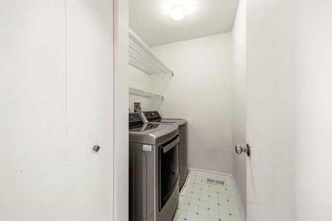 Tiny photo for 5 Longview Court, South Elgin, IL 60177 (MLS # 12609302)