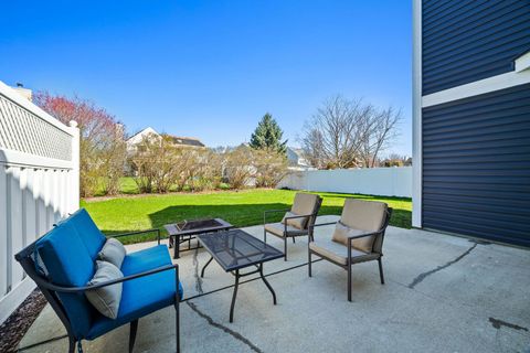 Tiny photo for 5 Longview Court, South Elgin, IL 60177 (MLS # 12609302)