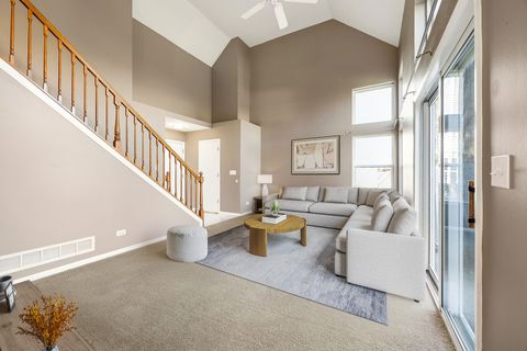 Tiny photo for 5 Longview Court, South Elgin, IL 60177 (MLS # 12609302)