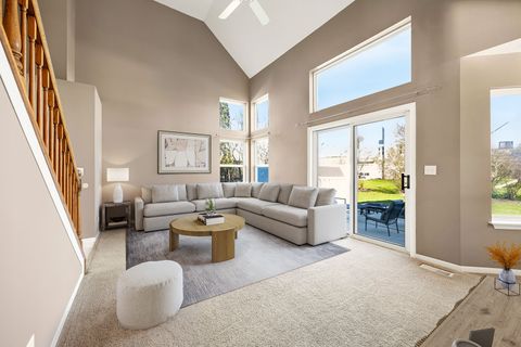 Tiny photo for 5 Longview Court, South Elgin, IL 60177 (MLS # 12609302)