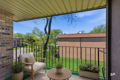 Tiny photo for 720 Hill Drive #8-302, Hoffman Estates, IL 60169 (MLS # 12736764)