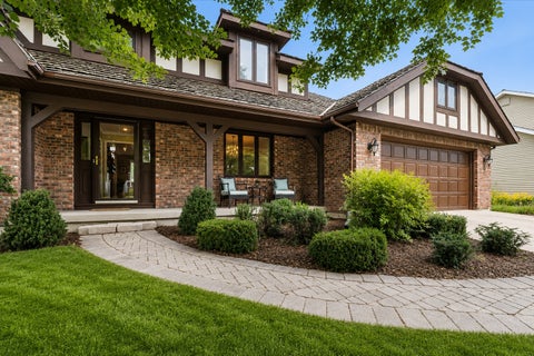Tiny photo for 612 Paddock Lane, Libertyville, IL 60048 (MLS # 12709630)