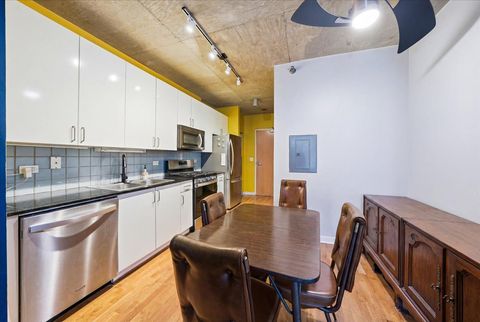 Tiny photo for 611 S Wells Street #1110, Chicago, IL 60607 (MLS # 12681673)