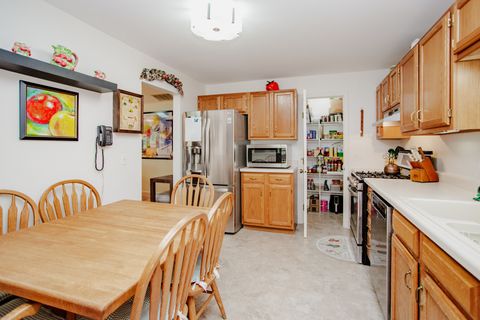 Tiny photo for 1401 Plum Court #D, Mount Prospect, IL 60056 (MLS # 12508193)