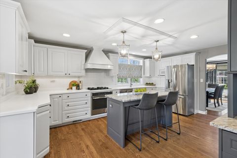 Tiny photo for 349 E Ridge Avenue, Elmhurst, IL 60126 (MLS # 12632808)