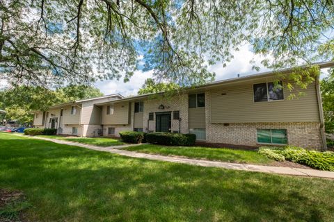 1330-1332 S 14th Street St. Charles IL 60174