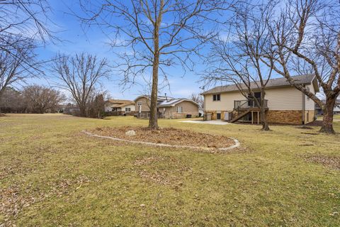Tiny photo for 13707 W Carefree Drive, Homer Glen, IL 60491 (MLS # 12581681)