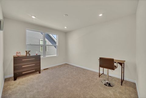 Tiny photo for 1007 Kessler Drive, Mundelein, IL 60060 (MLS # 12509789)