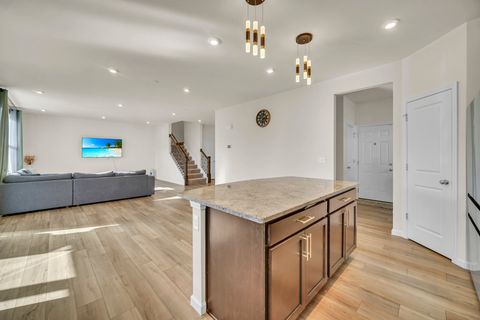 Tiny photo for 1007 Kessler Drive, Mundelein, IL 60060 (MLS # 12509789)