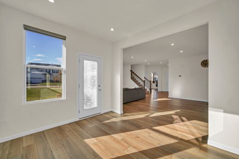 Tiny photo for 1007 Kessler Drive, Mundelein, IL 60060 (MLS # 12509789)