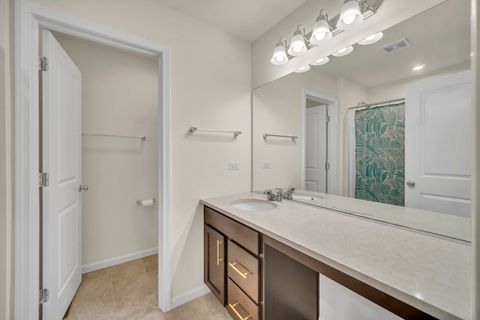 Tiny photo for 1007 Kessler Drive, Mundelein, IL 60060 (MLS # 12509789)