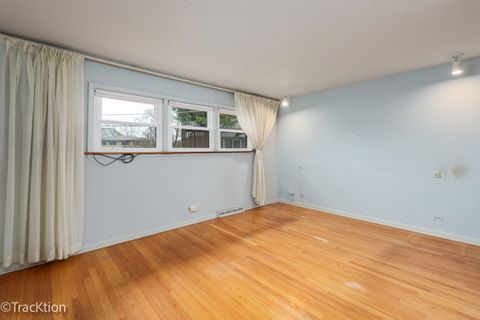 Tiny photo for 246 Vista Court, Wilmette, IL 60091 (MLS # 12587780)