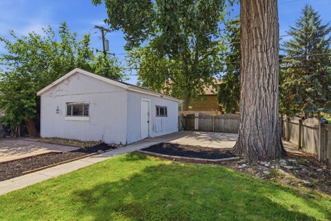 Tiny photo for 12402 Maple Avenue, Blue Island, IL 60406 (MLS # 12743043)