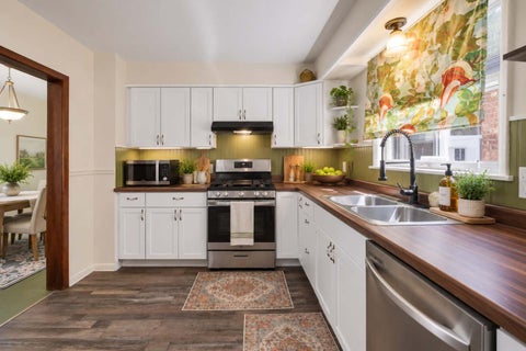 Tiny photo for 12402 Maple Avenue, Blue Island, IL 60406 (MLS # 12743043)