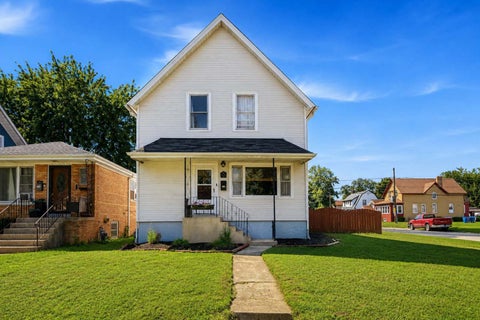 Tiny photo for 12402 Maple Avenue, Blue Island, IL 60406 (MLS # 12743043)