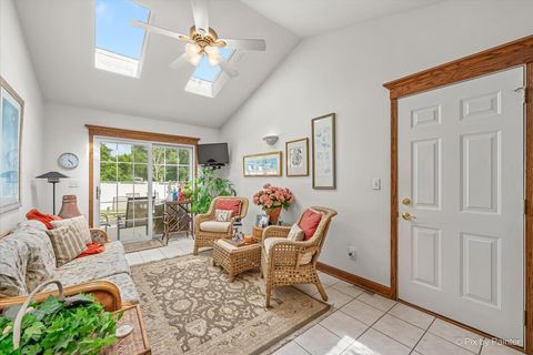 Tiny photo for 6N477 Salina Avenue, St. Charles, IL 60174 (MLS # 12673341)
